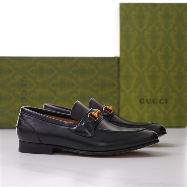 GUCCI BRIXTON WEB LOAFER IN LEATHER WITH HORSEBIT – GL013