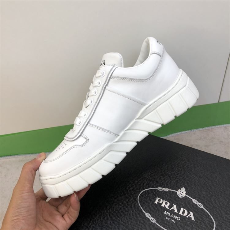 PRADA LEATHER SNEAKERS – PRS017