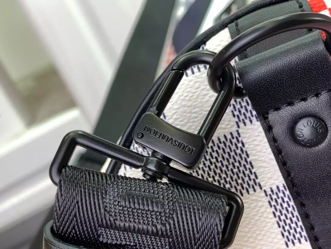 LV Keepall Bandoulière 50 in Redblue Damier Flag Coated Canvas – LW179