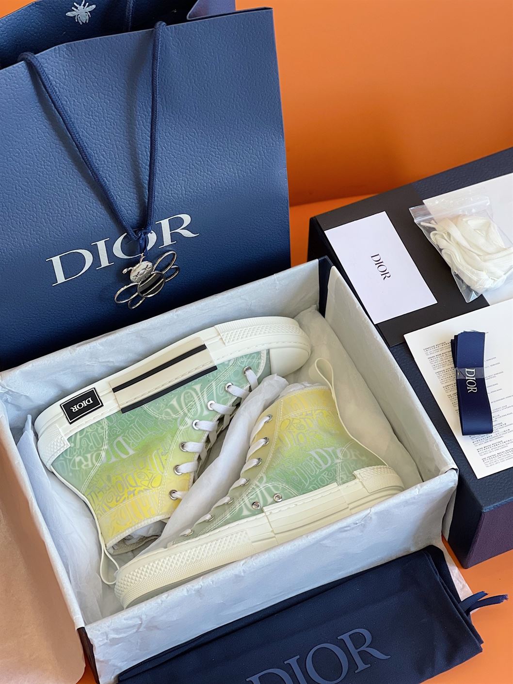 DIOR B23 HIGH-TOP SNEAKER – DO037