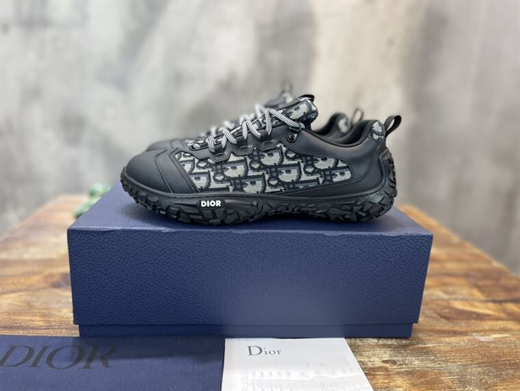 DIORIZON DERBY SHOE BEIGE AND BLACK DIOR OBLIQUE JACQUARD AND BLACK RUBBER – DO090