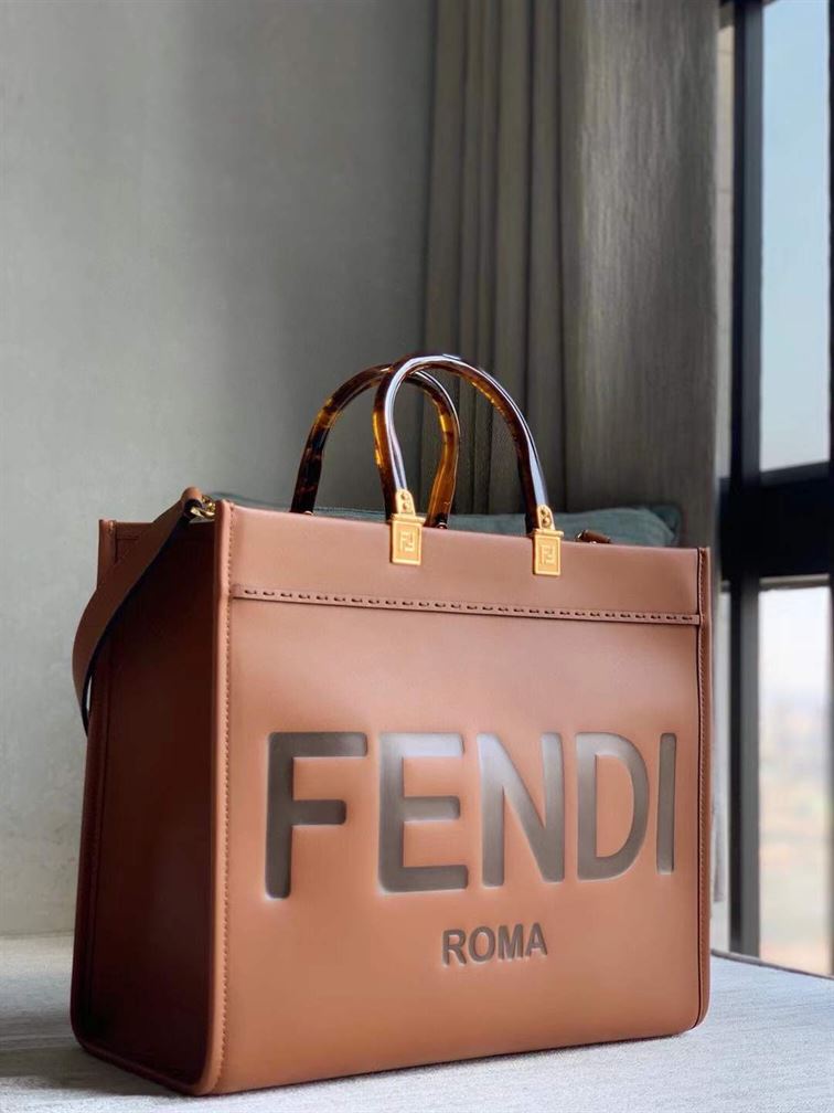 FENDI SUNSHINE MEDIUM BROWN LEATHER SHOPPER – F018