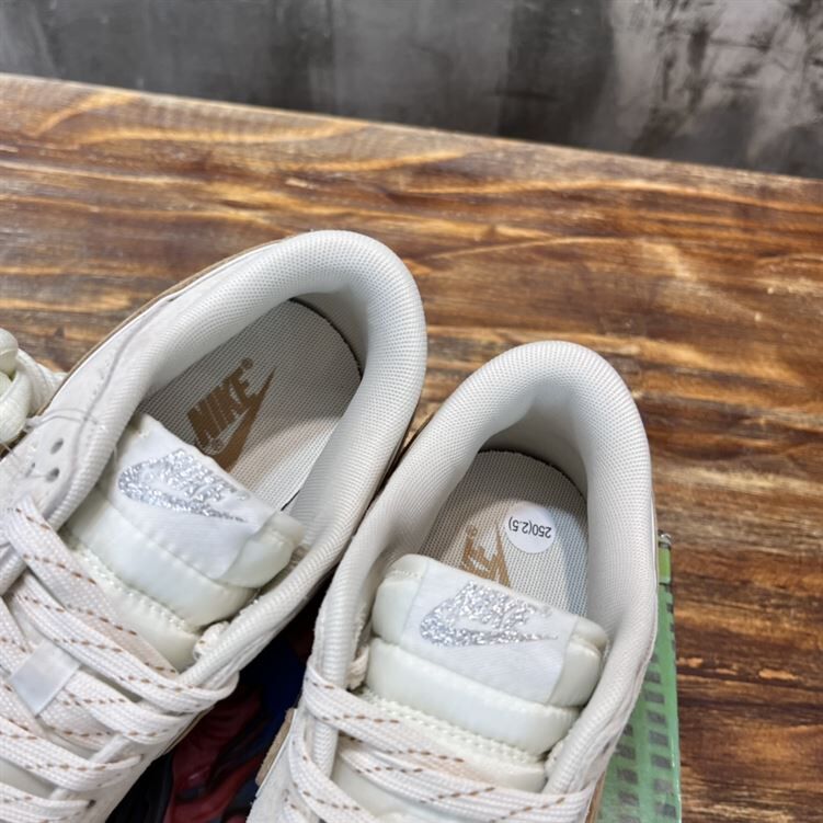 NIKE SB DUNK LOW SNEAKER – NSN004