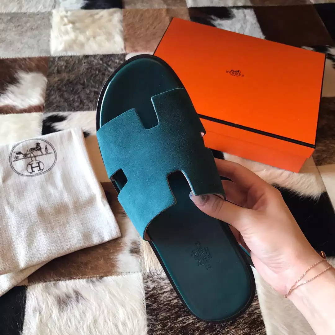 HERMES MEN’S IZMIR SANDALS IN GREEN SUEDE CALFSKIN – HMSD038