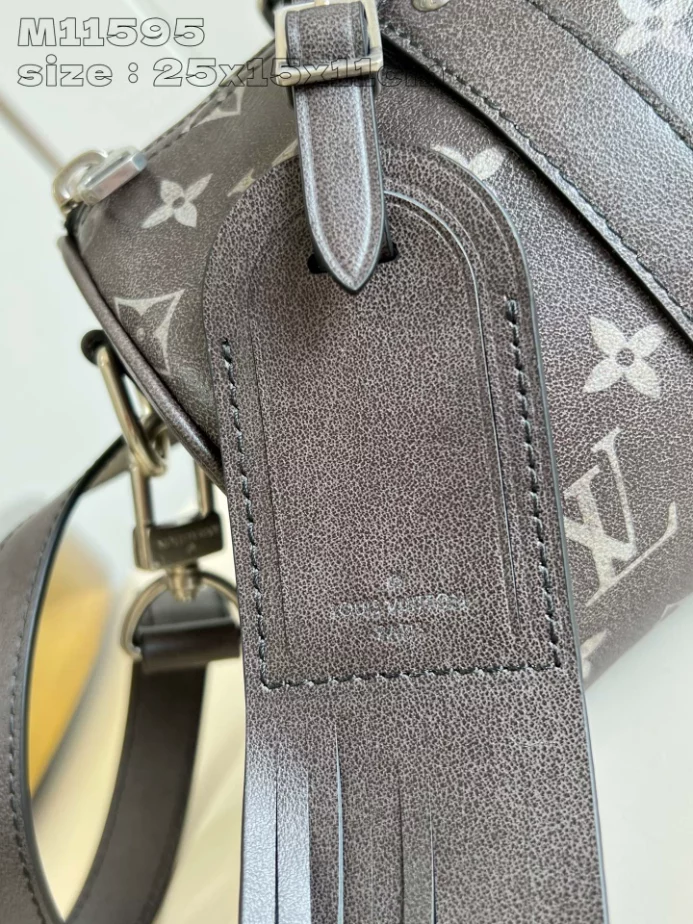 Louis Vuitton Keepall Bandoulière 25 Autres Cuirs Monogram – LW196