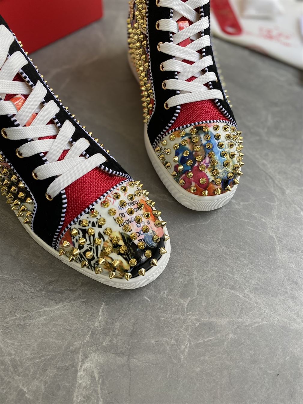 CHRISTIAN LOUBOUTIN HIGH TOP SNEAKER – CLS014