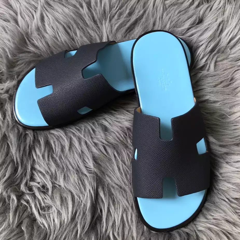 HERMES MEN’S IZMIR SANDALS IN BLACK EPSOM CALFSKIN – HMSD028