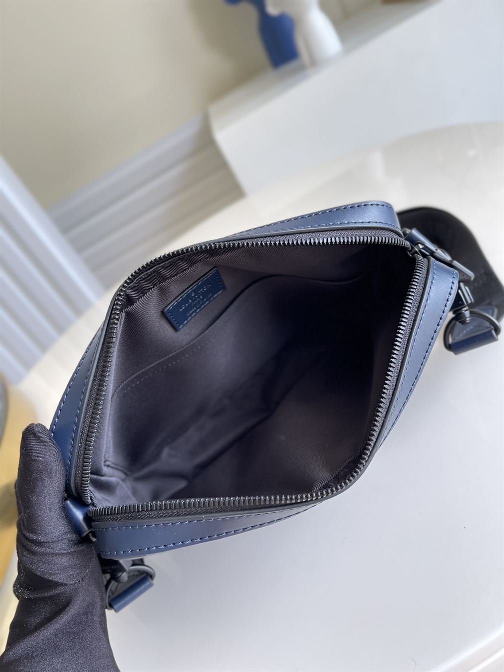 LOUIS VUITTON DUO MESSENGER MONOGRAM SHADOW LEATHER – LVB027