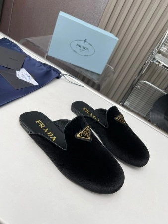 PRADA WOMEN’S SLIPPERS IN BLACK VELVET – PSD013