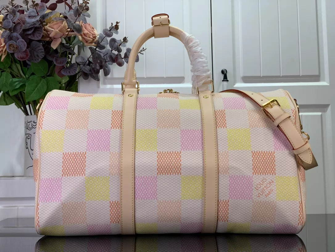 LV Keepall Bandoulière 45 in Peach Damierlicious Coated Canvas – LW180