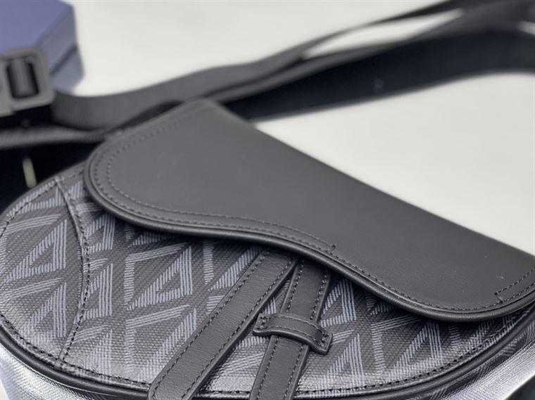 DIOR MINI SADDLE BAG BLACK CD DIAMOND CANVAS AND SMOOTH CALFSKIN – DIO007