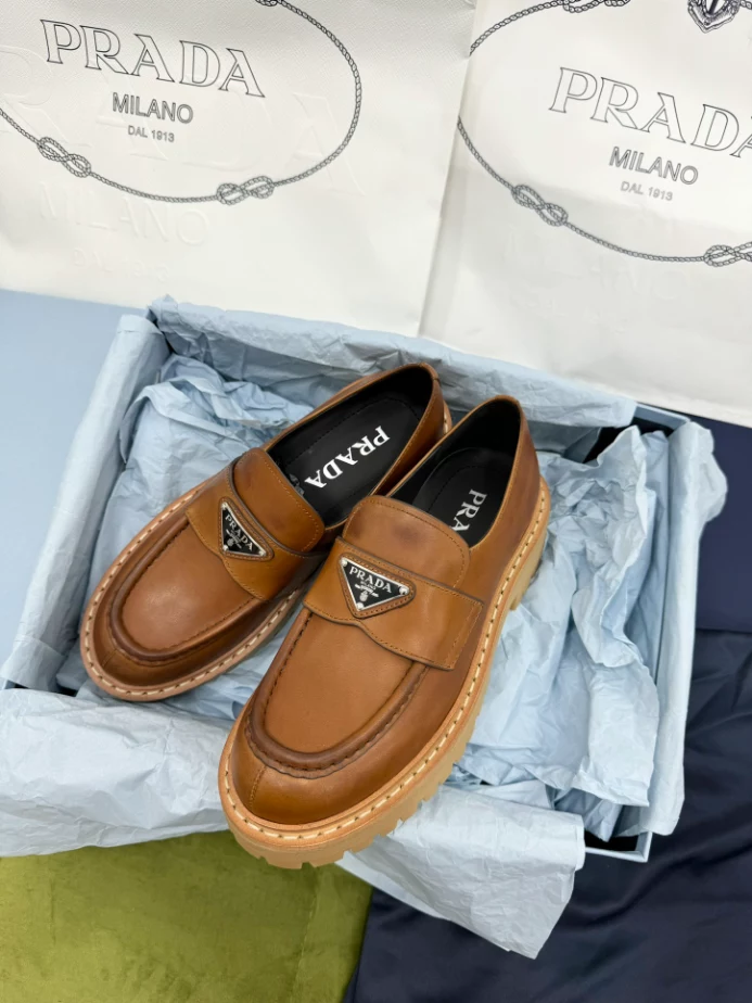Prada Leather Loafers – PRL014