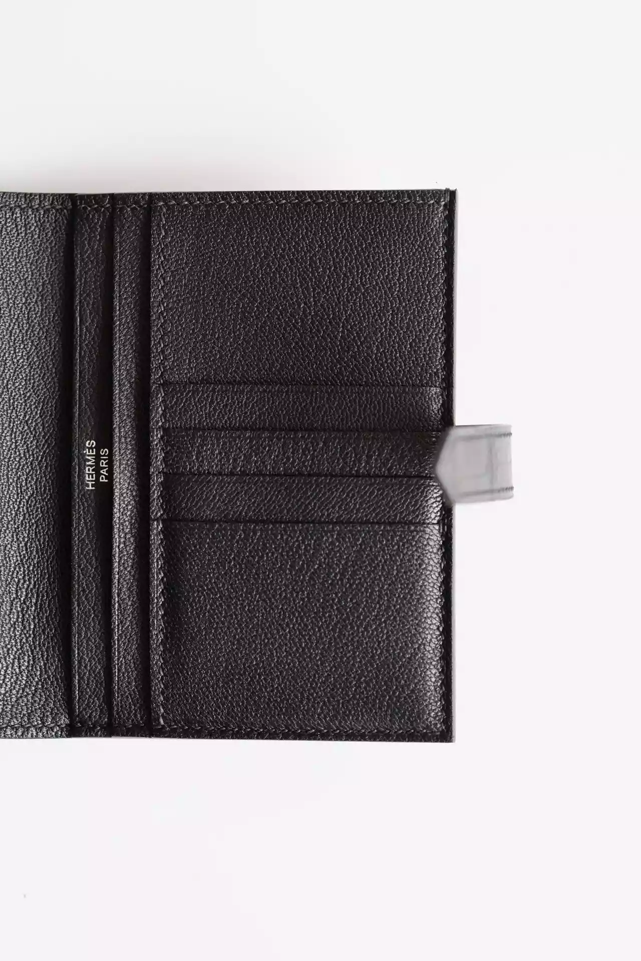 Hermes Bearn Compact Wallet in Black Matte Alligator Leather – HW171