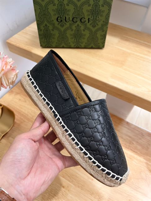 GUCCI PILAR LOGO-EMBOSSED LEATHER ESPADRILLES IN BLACK – GL031