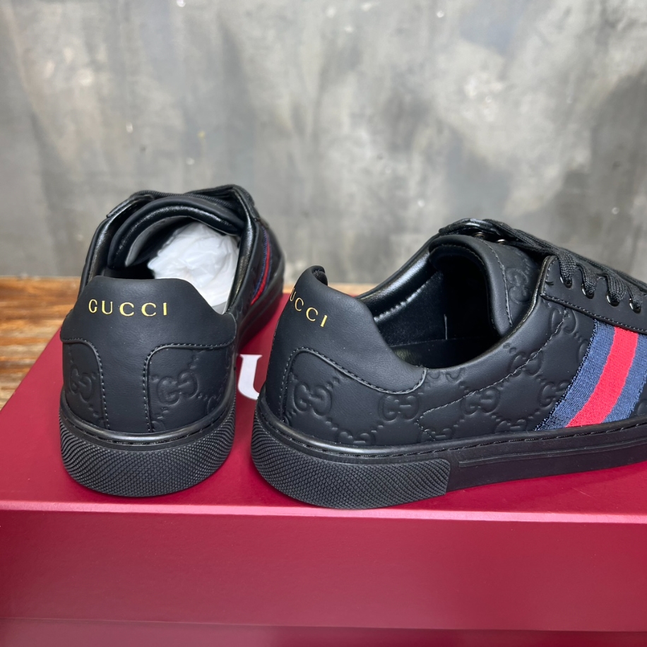 Gucci ACE Black and Red Web Sneaker – GCC170
