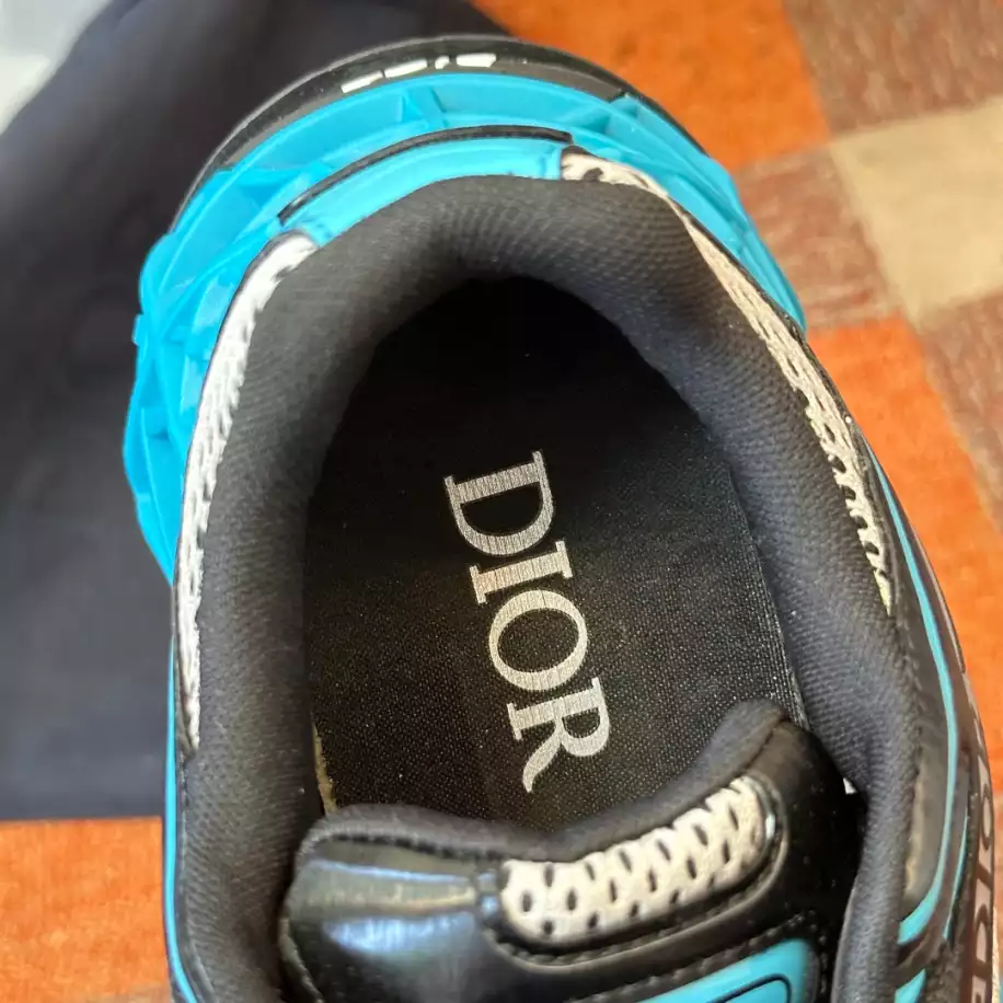 DIOR B35 BLADE COUPLE SNEAKERS – DO0206