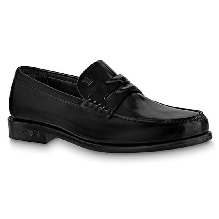 PATENT LEATHER LOAFERS IN BLACK – VL055