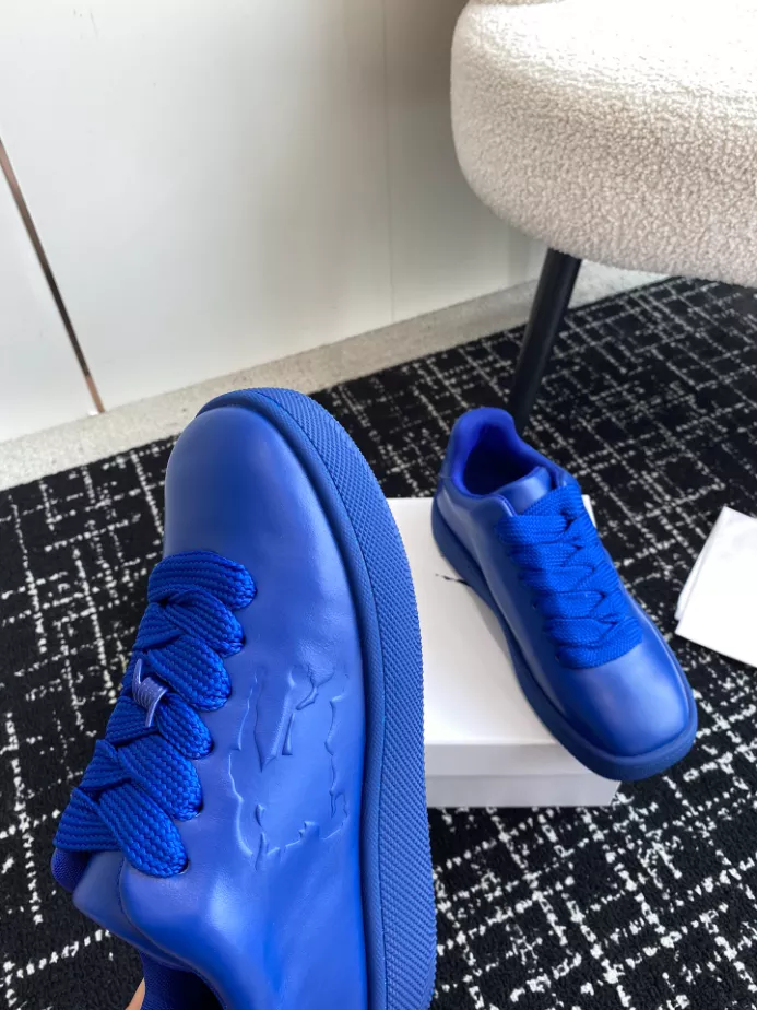 BURBERRY LEATHER BOX SNEAKERS – BBR100
