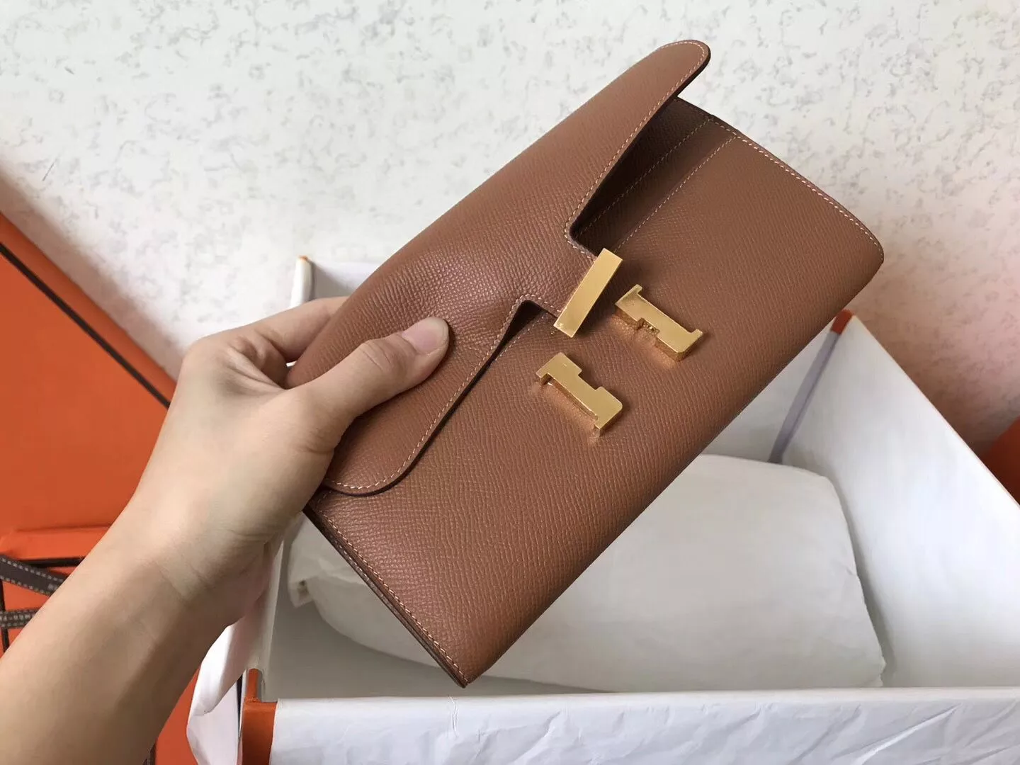 Hermes Constance Long Wallet In Gold Epsom Leather – HW182