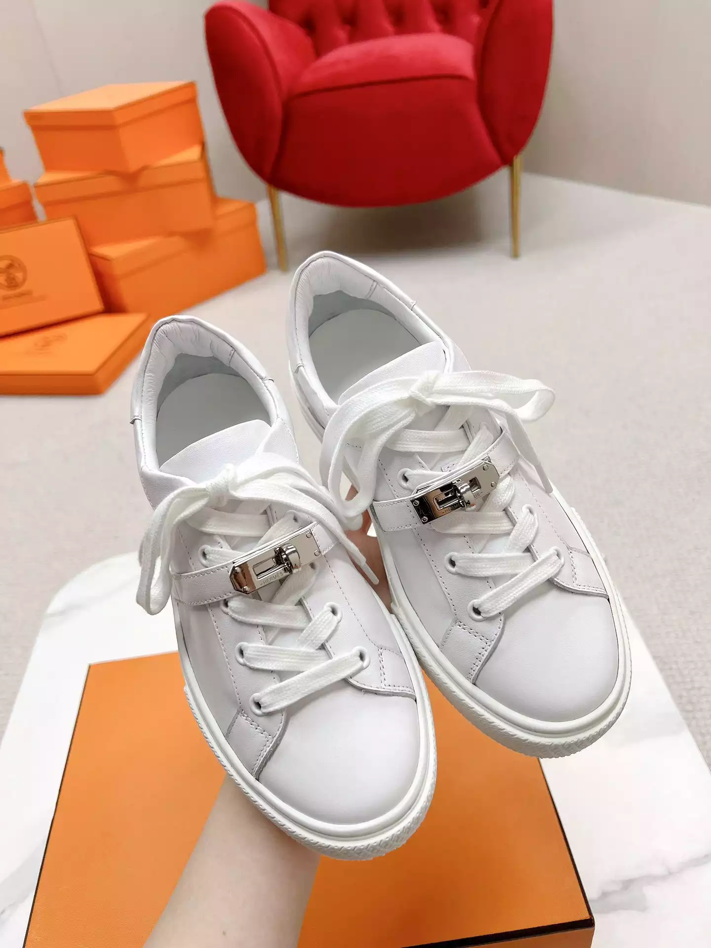 Hermes Women’s Day Sneakers in White Leather – HM065