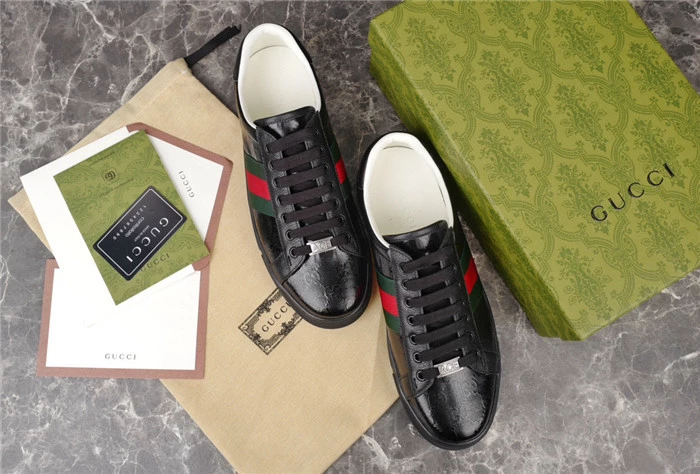 MEN’S GUCCI ACE SNEAKER WITH WEB – GCC284