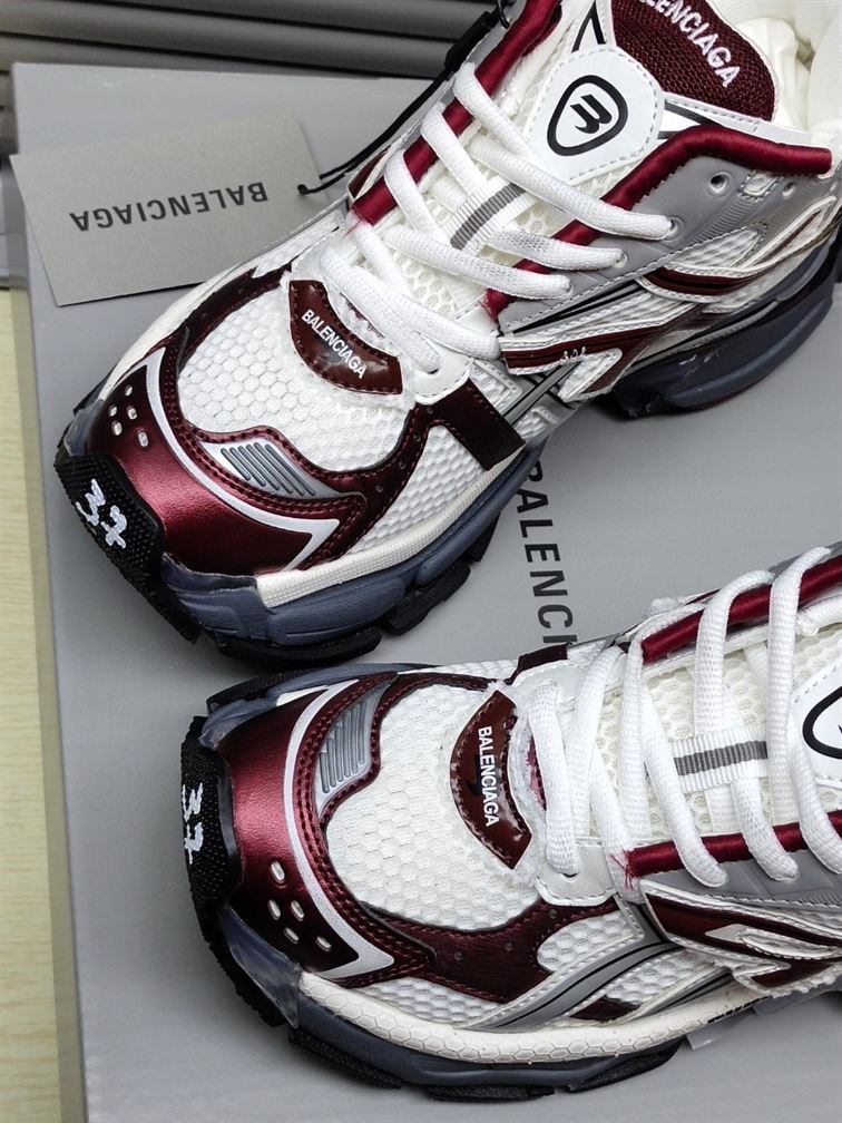 BALENCIAGA RUNNER SNEAKER IN GREY – BLA055