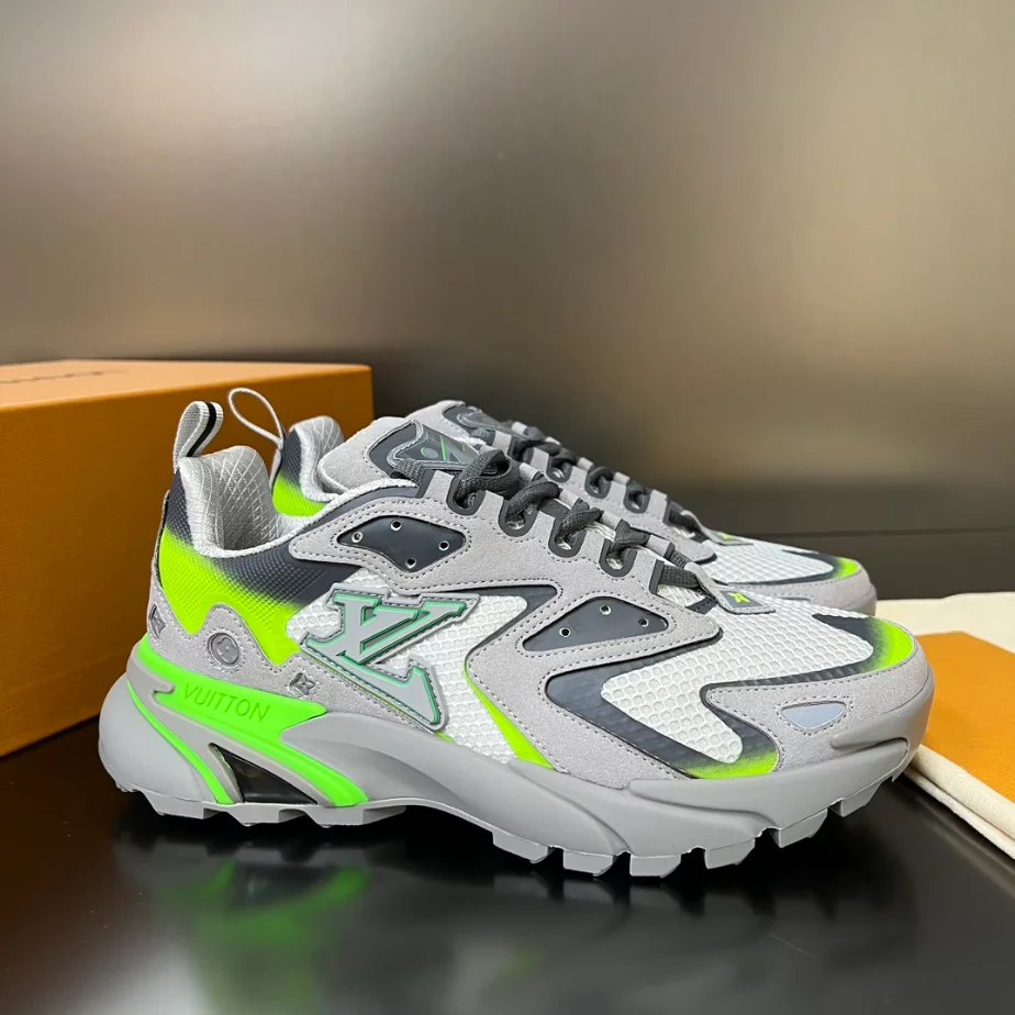 RUNNER TATIC SNEAKERS IN GREY AND GREEN – LVS236