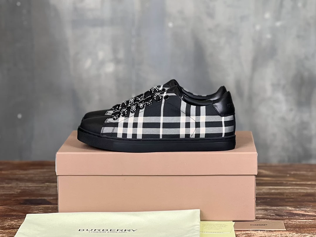 BURBERRY CHECK AND LEATHER SNEAKERS – BBR073