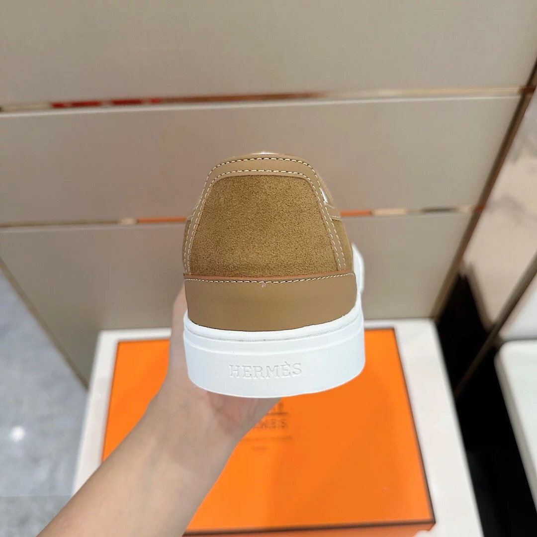 Hermes Men’s Get Sneakers in Beige Suede Leather – HM022