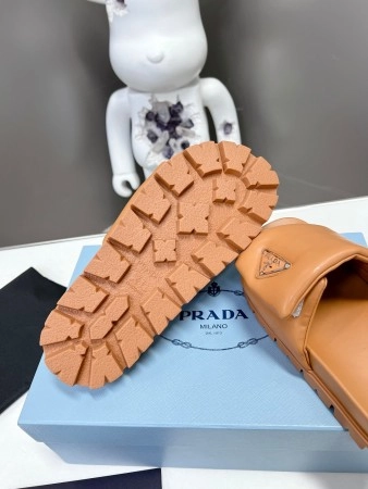 PRADA SLIDES IN BROWN SOFT PADDED NAPPA LEATHER – PSD078