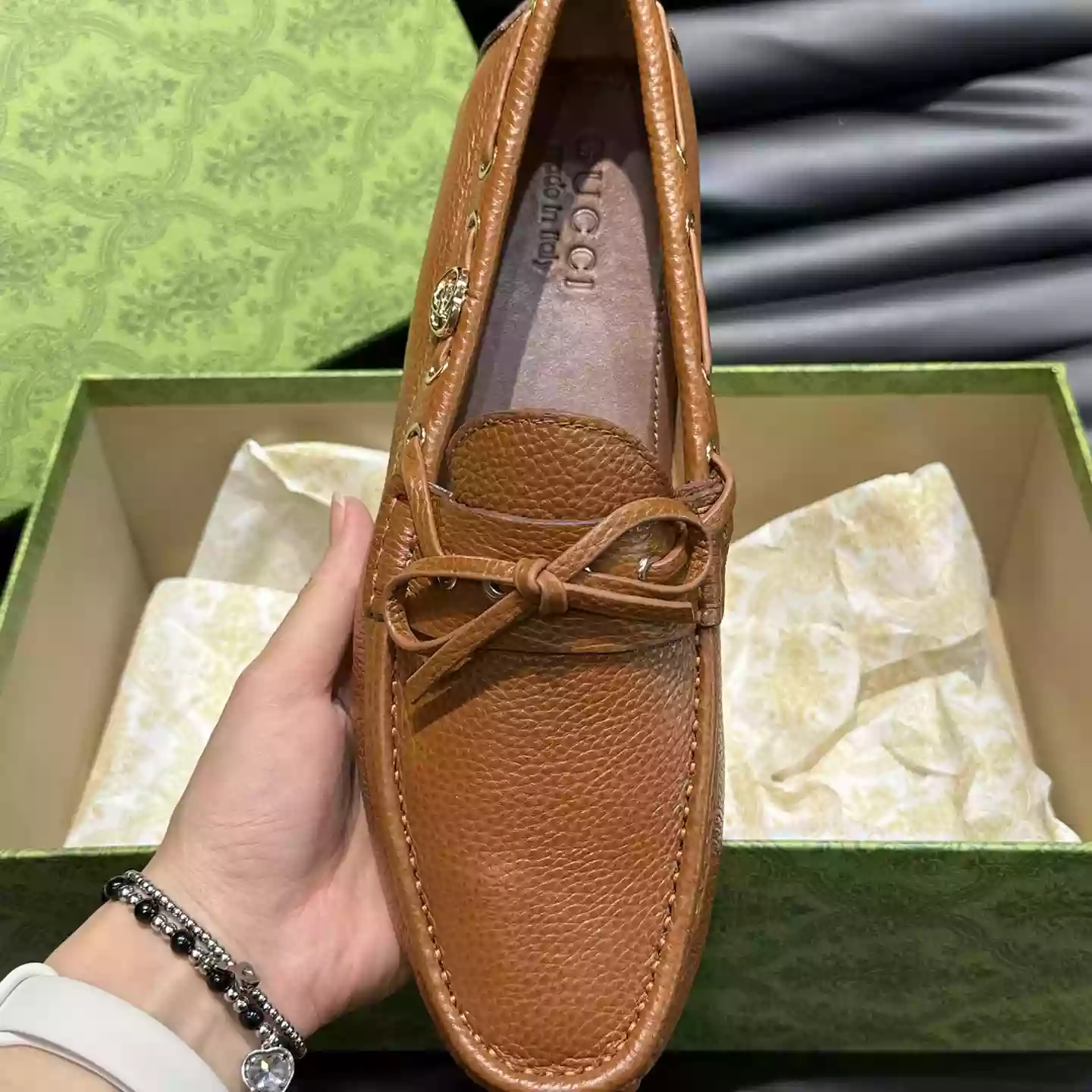 MEN’S DRIVER WITH INTERLOCKING G IN BROWN – GL103