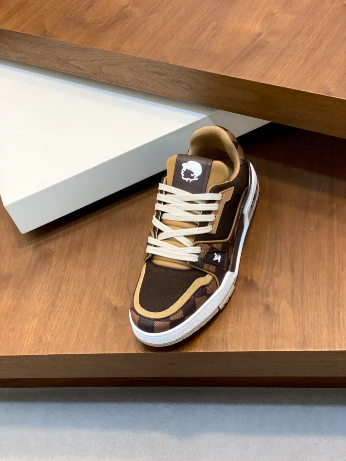 LOUIS VUITTON TRAINER SNEAKER – LVS248