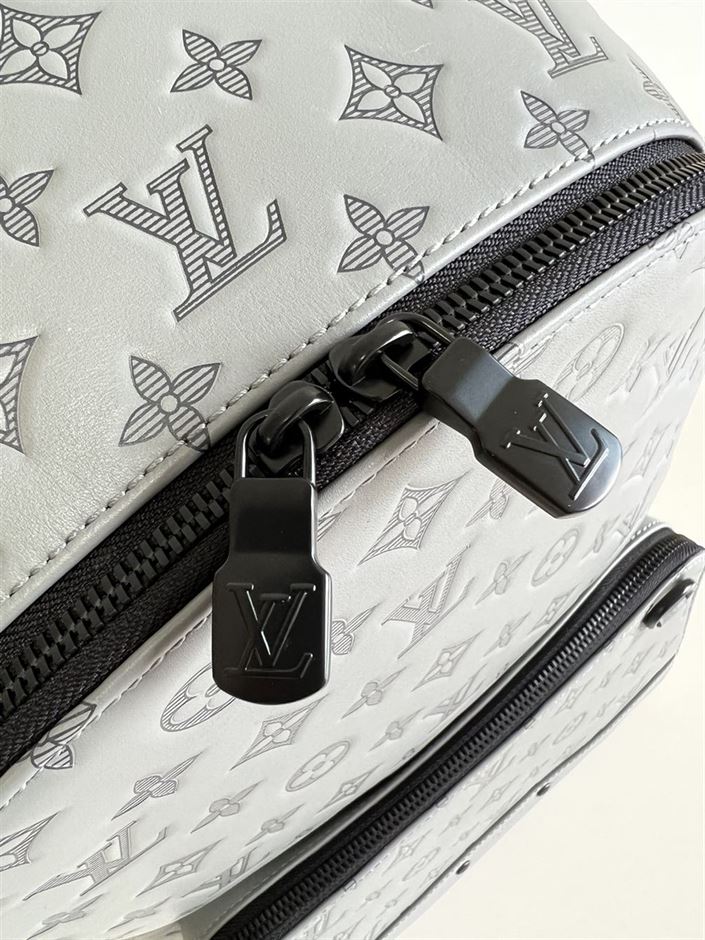 LOUIS VUITTON RACER BACKPACK – LVB015