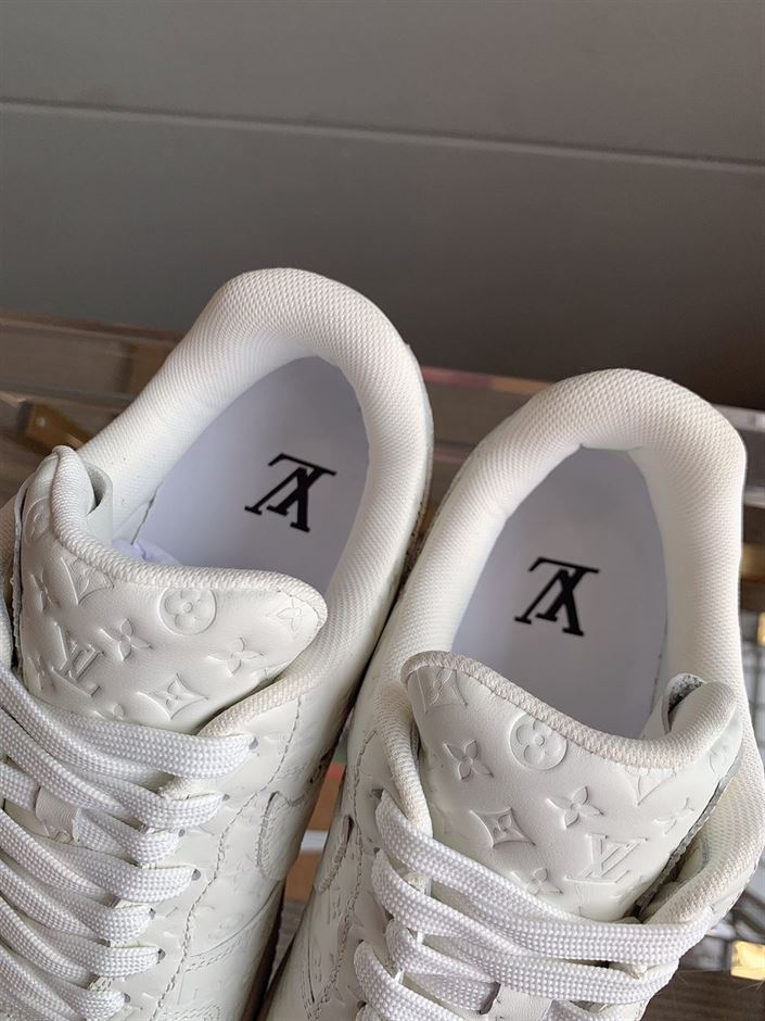 NIKE AIR FORCE 1 LOUIS VUITTON TRIPLE WHITE – LVS109