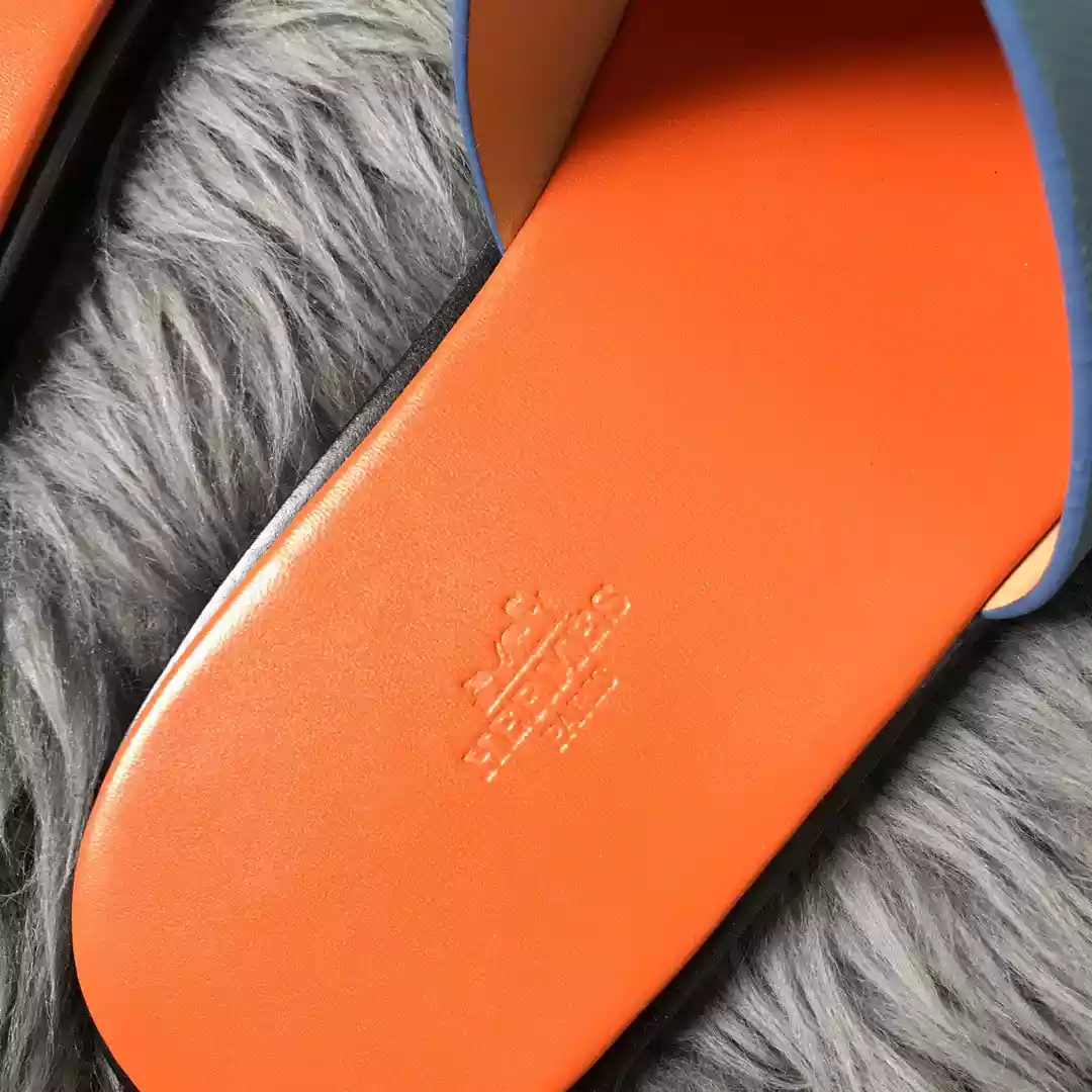 HERMES MEN’S IZMIR SANDALS IN BLUE EPSOM CALFSKIN – HMSD023