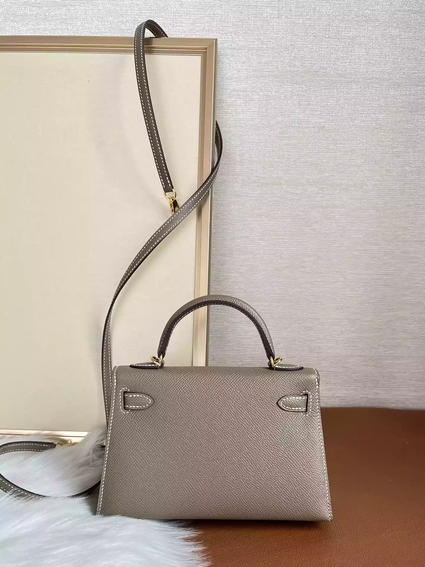Hermes Mini Kelly 20 In Etoupe Epsom With Gold Hardware – HW192