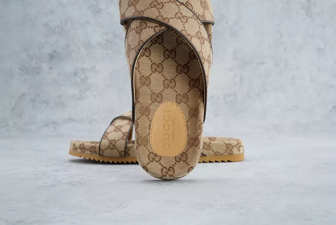 GUCCI MEN’S SLIDE SANDAL – GSL071