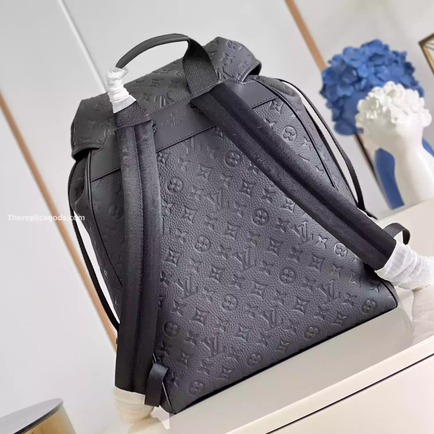 MONTSOURIS BACKPACK IN BLACK M23127 – LW341