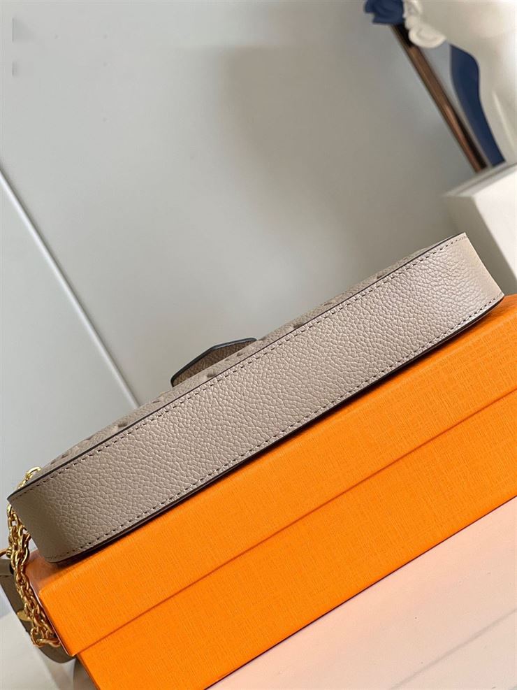 LOUIS VUITTON EASY POUCH ON STRAP MONOGRAM EMPREINTE – LW066