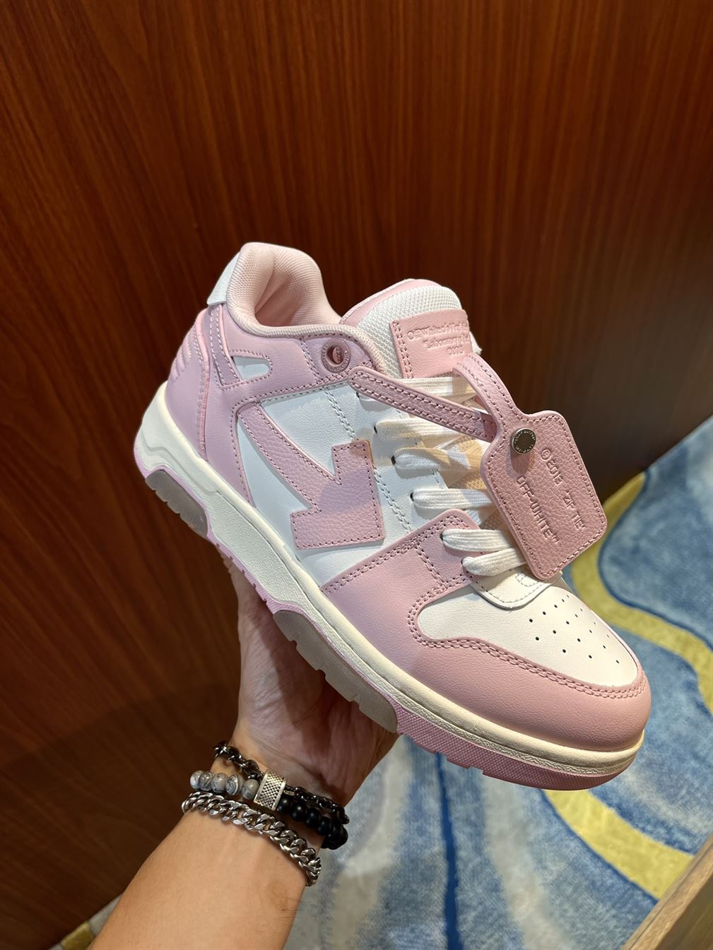 OFF-WHITE OUT OF OFFICE OOO BLACK WHITE PINK – OFW026