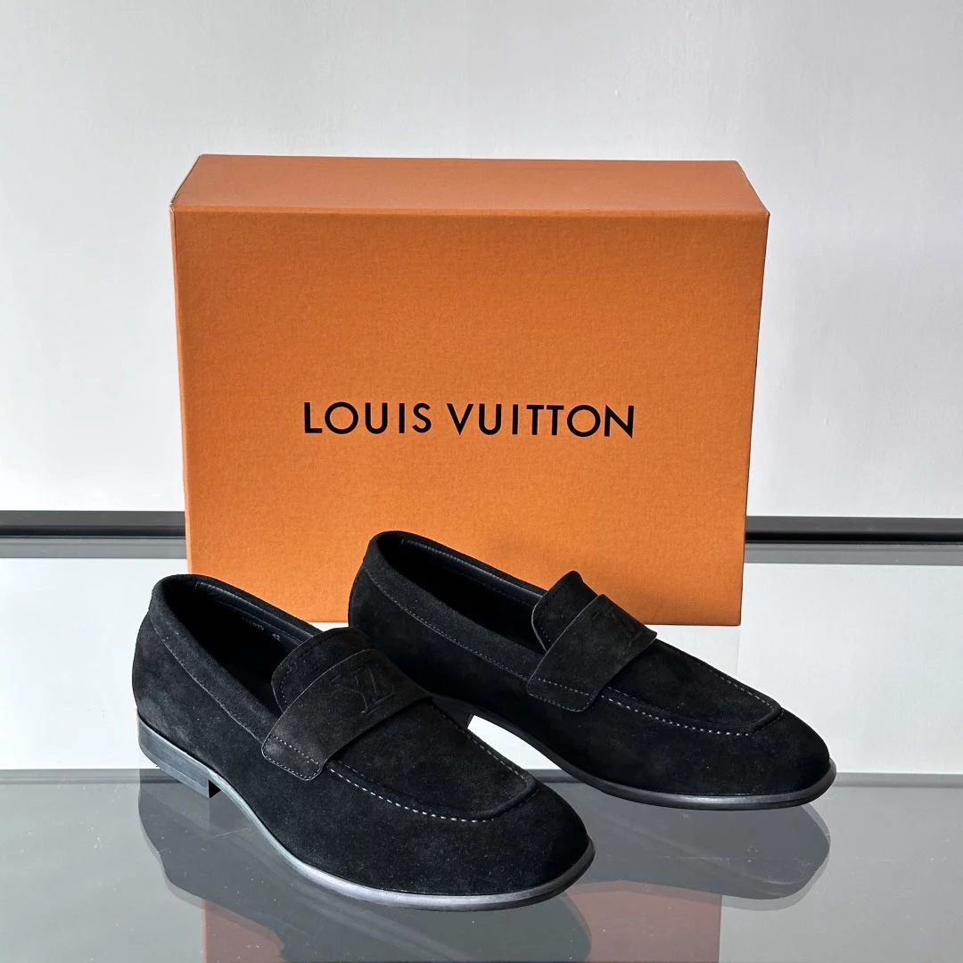 GLOVE LOAFERS IN BLACK – VL056