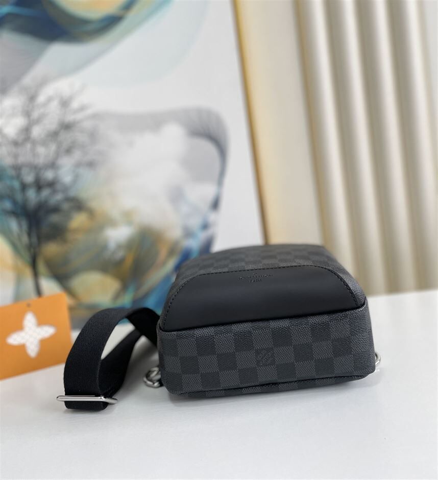 LOUIS VUITTON AVENUE SLING BAG – LVB007