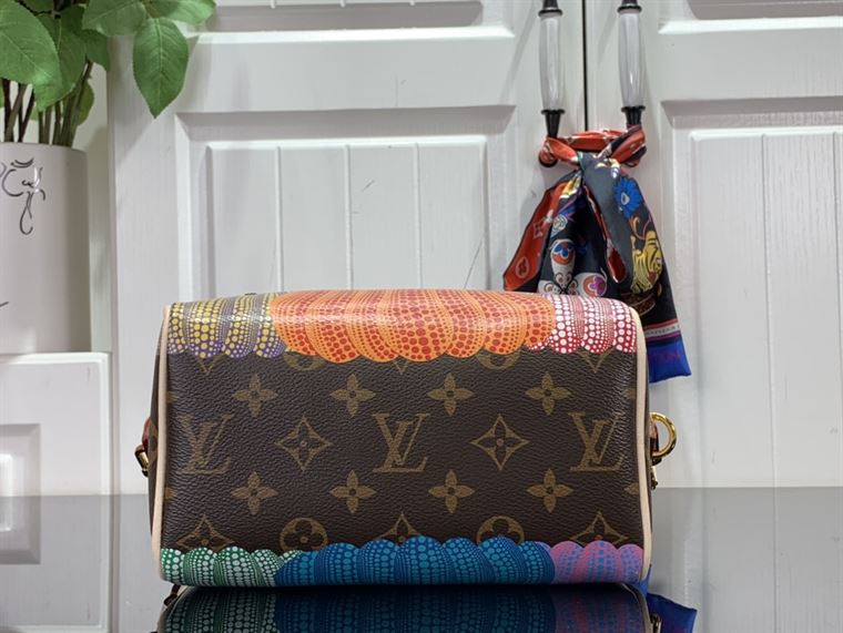 LOUIS VUITTON LV X YK SPEEDY BANDOULIERE 20 MONOGRAM – LW112
