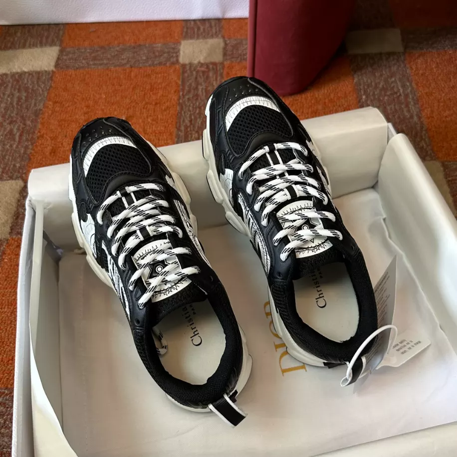 DIOR CHRONO SNEAKERS – DO0148