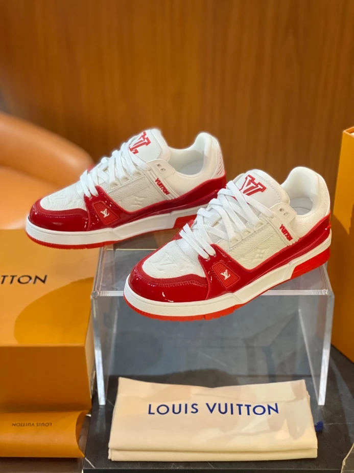 LOUIS VUITTON TRAINER SNEAKER – LVS255