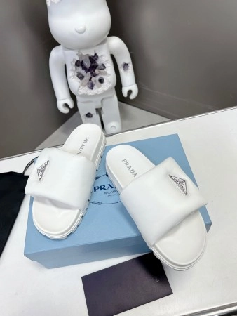 PRADA SLIDES IN WHITE SOFT PADDED NAPPA LEATHER – PSD080