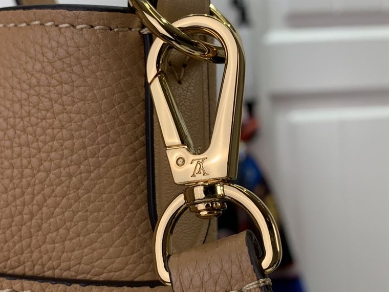 LOUIS VUITTON ON MY SIDE MM BROWN HIGH END LEATHERS – LW083