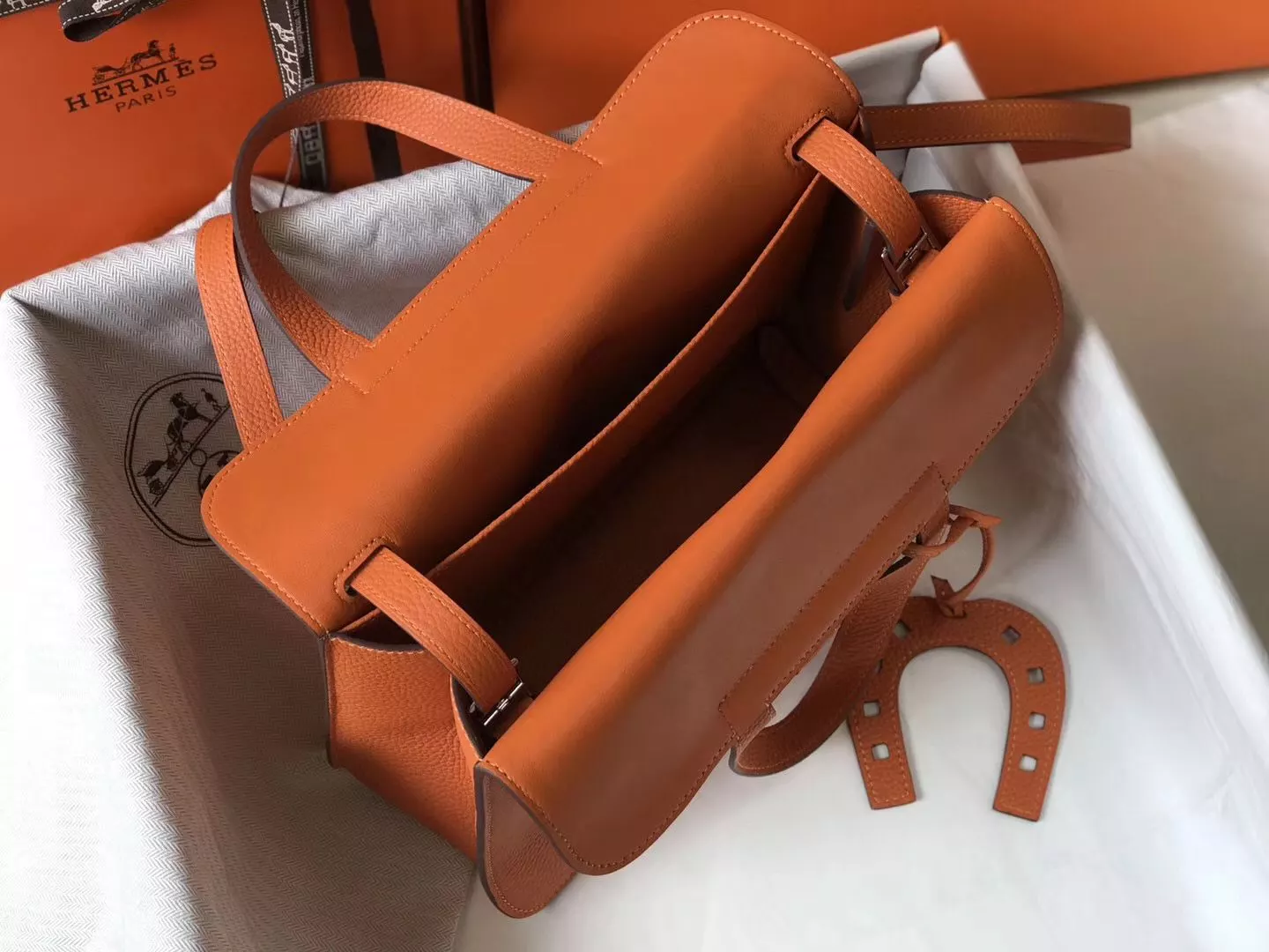 Hermes Halzan 31cm Bag In Orange Clemence Leather – HW096
