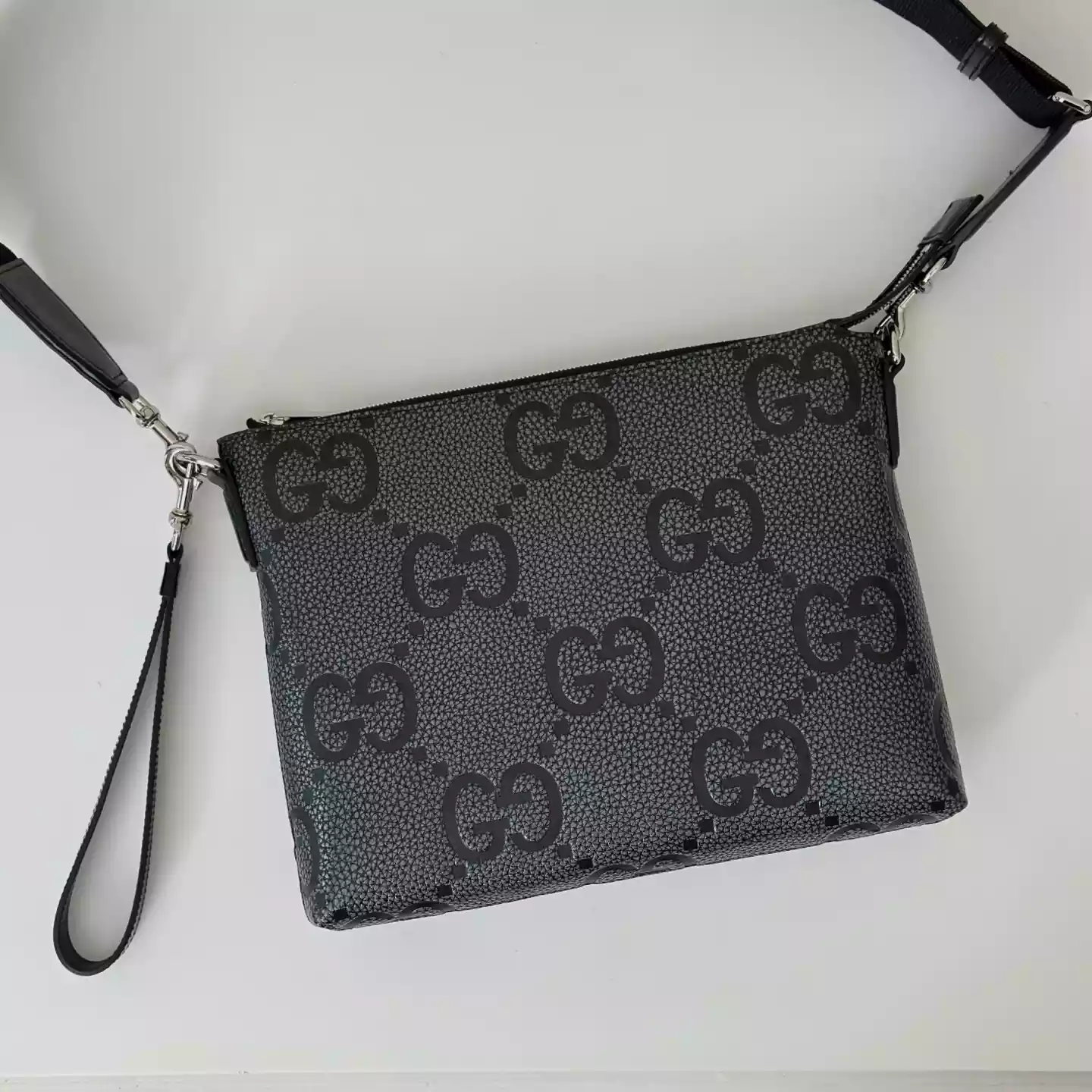 GG jumbo medium crossbody bag in grey and black GG leather – BG079