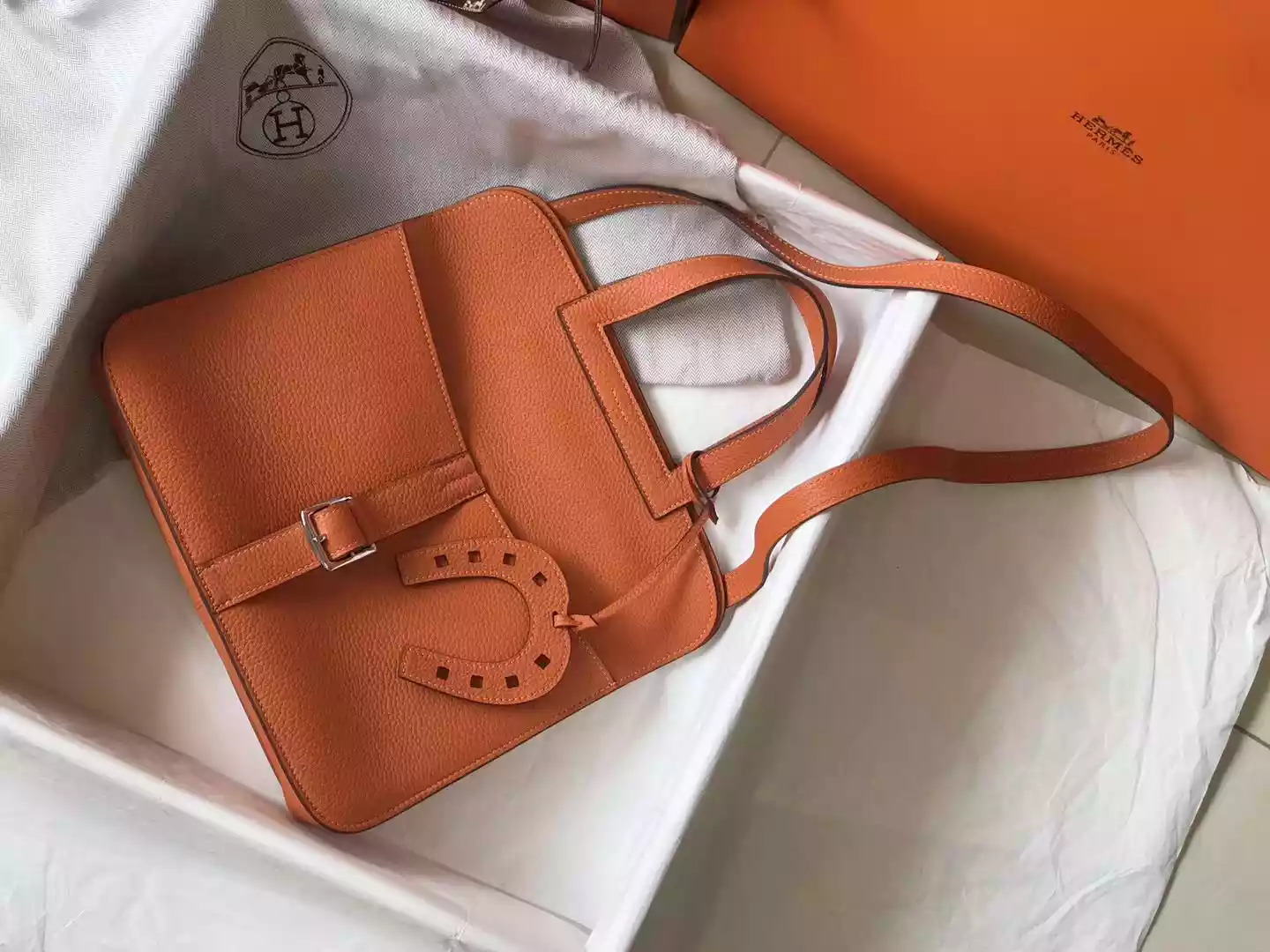 Hermes Halzan 31cm Bag In Orange Clemence Leather – HW096